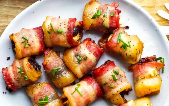 BACON-WRAPPED STUFFED FIGS